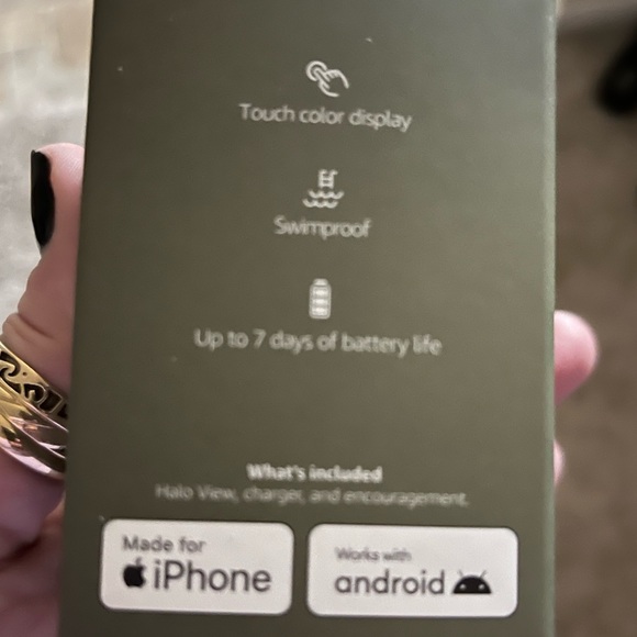 Halo View fitness tracker sage green - Picture 3 of 4